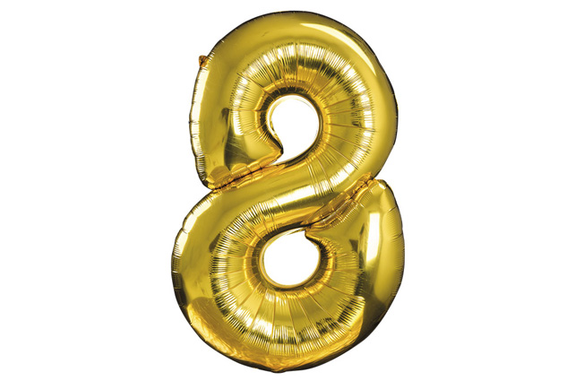 Ce ballon en forme de chiffre 8 couleur Or est l élément de décoration ballon idéal pour célébrer un anniversaire... 
gonflage à  l air ou à  l hélium
hauteur gonfler 90 cm